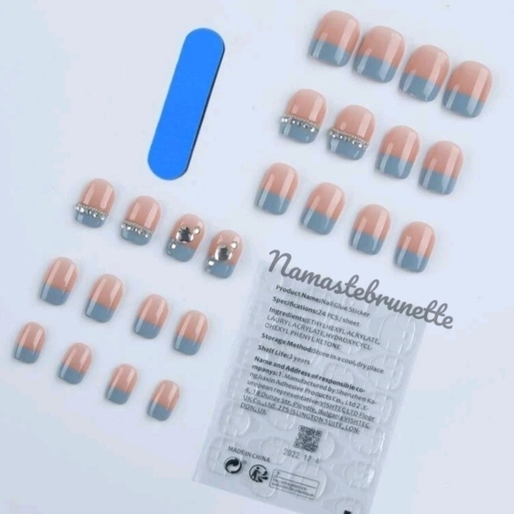 French Tip 3D Rhinestone Press On Nails - Picture 5 of 15